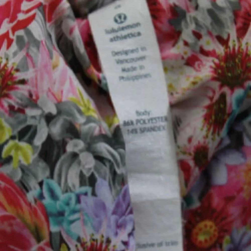 Lululemon Sleeveless Floral V Neck Tank Size 8